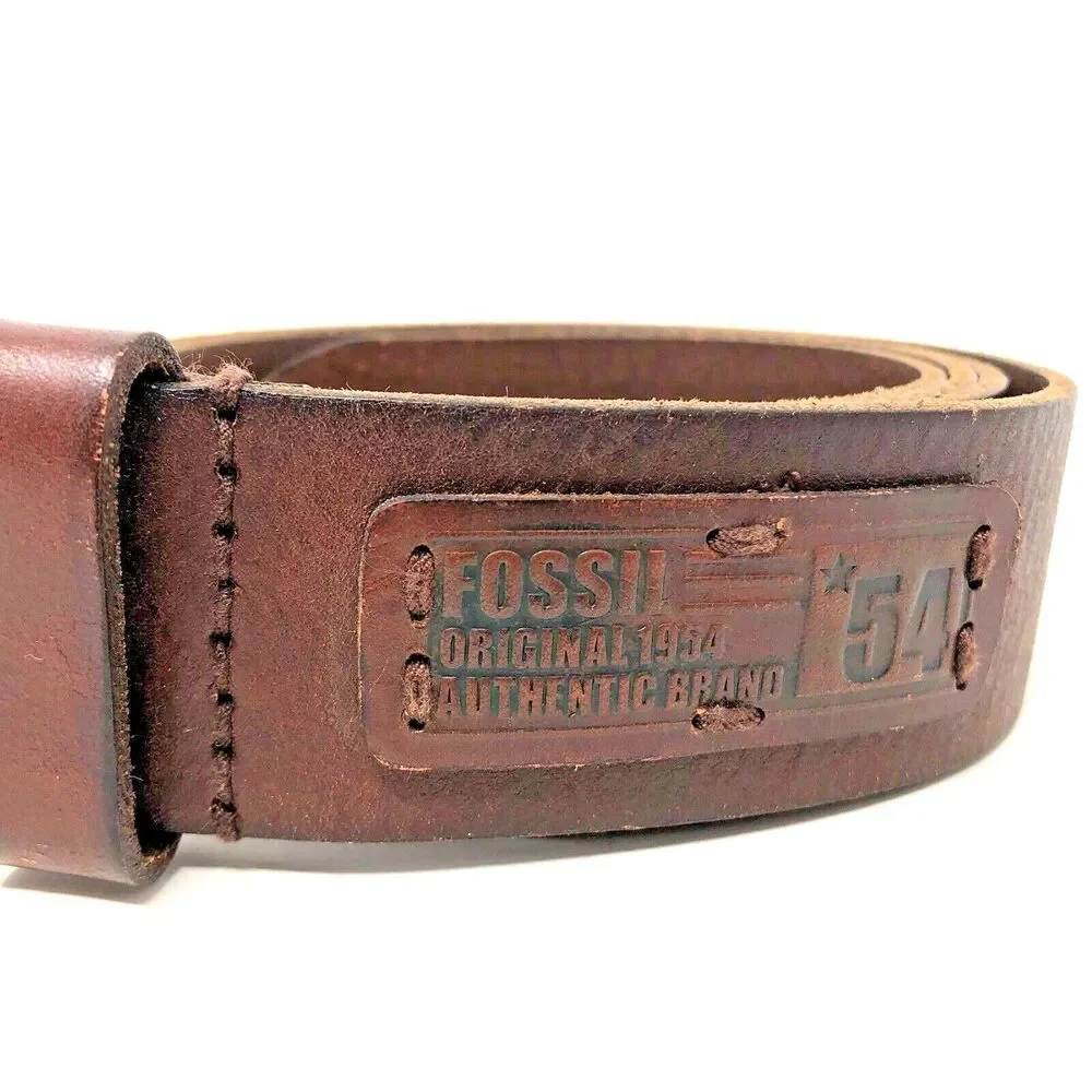 Fossil EVAN Leather Belt Mens Size 44 Logo Patch Brown Full Grain Cowhide